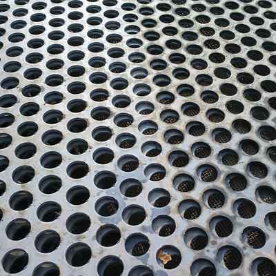 ASTM 304 Perforated Stainless Steel Sheet Hot Rolled Plate Round Hole 10mm